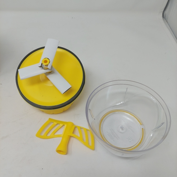 Avon Twist And Dice Kitchen Dicing And Whisk Dicer Chopper Vegetable Slicer - Picture 4 of 12